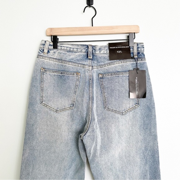 PrettyLittleThing Straight Leg Split Hem Detail Denim Jeans - Picture 4 of 8